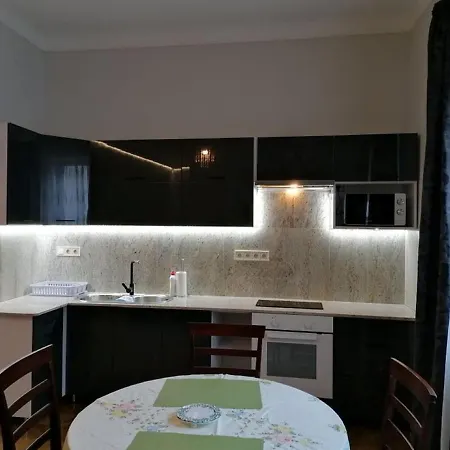 Orient Apartman *